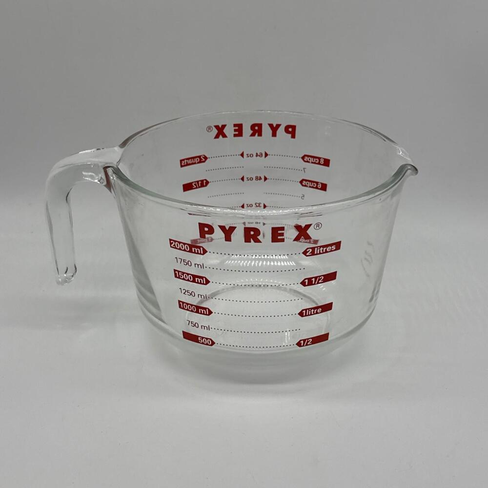 Pyrex 8 Cup/2 Quart Large Pyrex Large Measuring Mixing Bowl With Spout